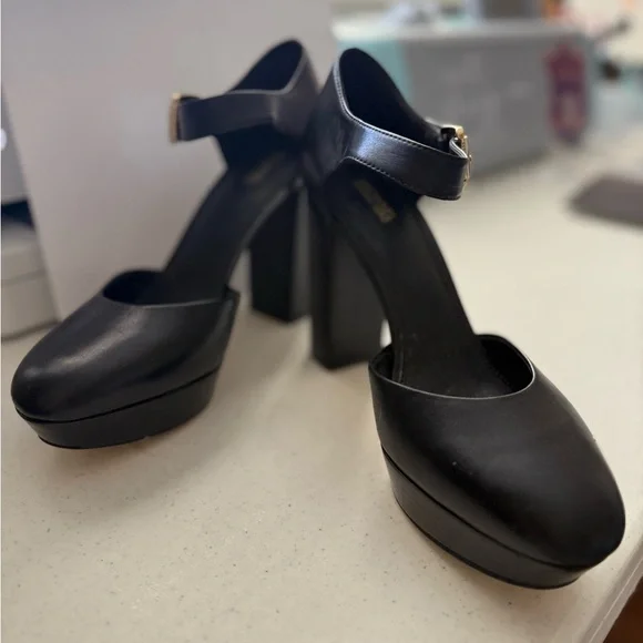 Michael Kors Black Platform Heels - Picture 11 of 12